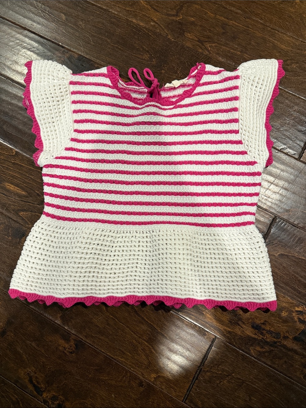 entro White and Hot Pink Striped Crochet Flutter Sleeve Top